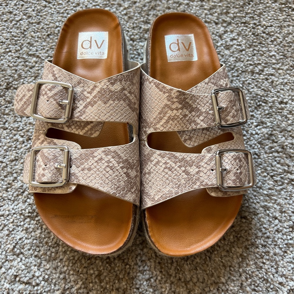 Dolce vita sandals